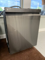 Front Control Dishwasher with QuadWash™ and 3rd Rack - Image 2
